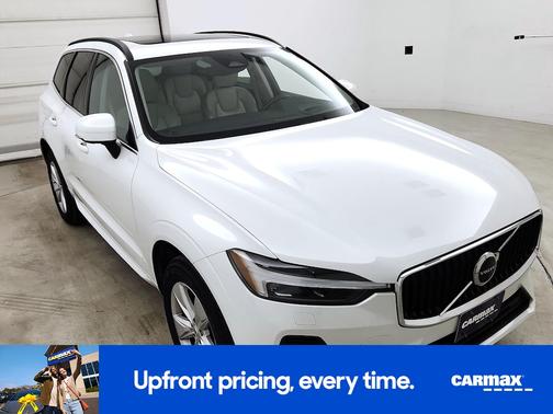 White 2022 Volvo XC60 B5 Momentum