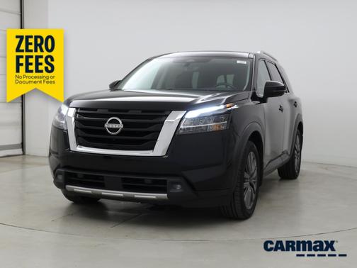 Black 2022 Nissan Pathfinder SL