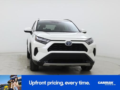 White 2022 Toyota RAV4 Hybrid SE