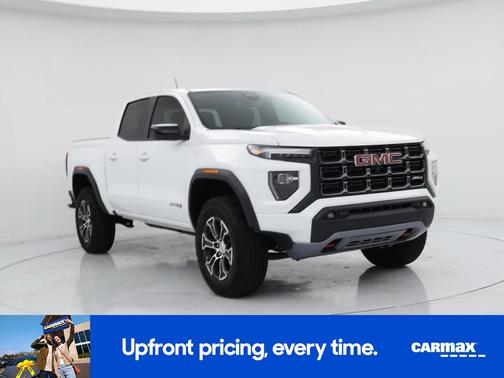 White 2024 GMC Canyon AT4