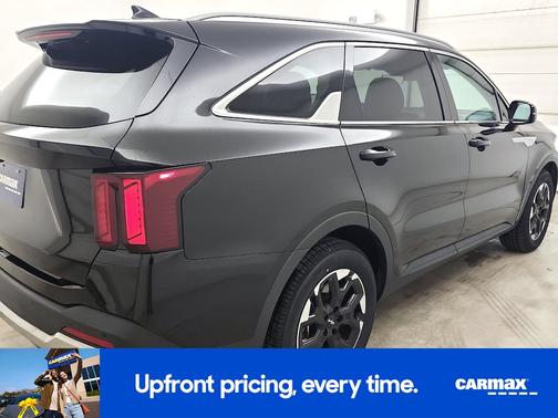 Black 2024 Kia Sorento S