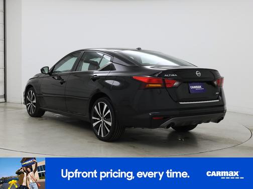 Black 2021 Nissan Altima SR