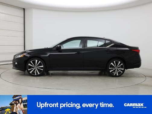 Black 2021 Nissan Altima SR