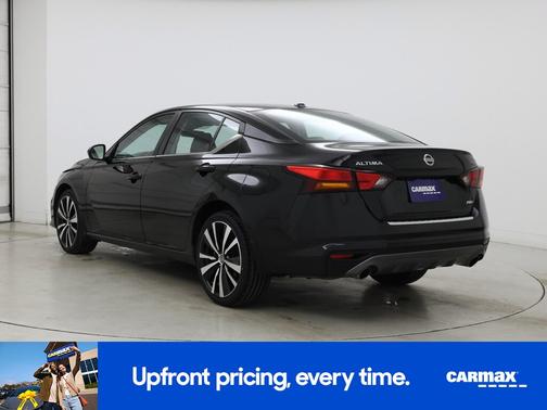Black 2021 Nissan Altima SR