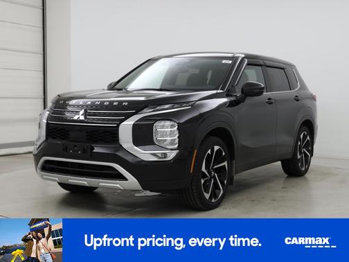 Black 2024 Mitsubishi Outlander SE