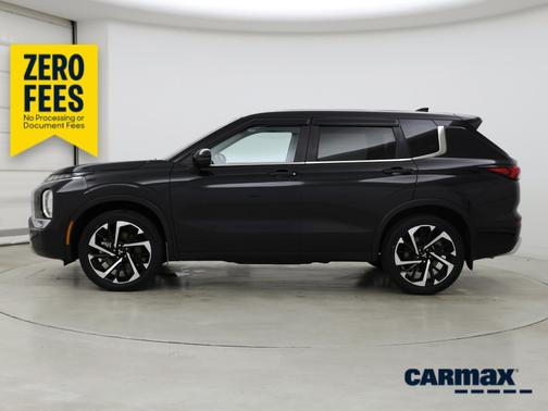 Black 2024 Mitsubishi Outlander SE
