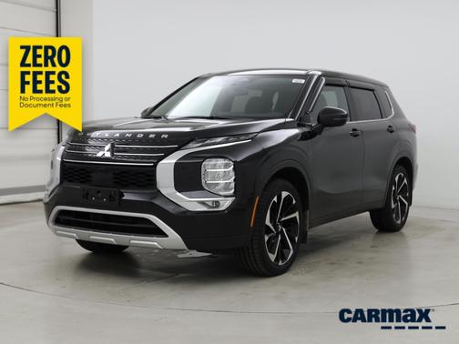 Black 2024 Mitsubishi Outlander SE