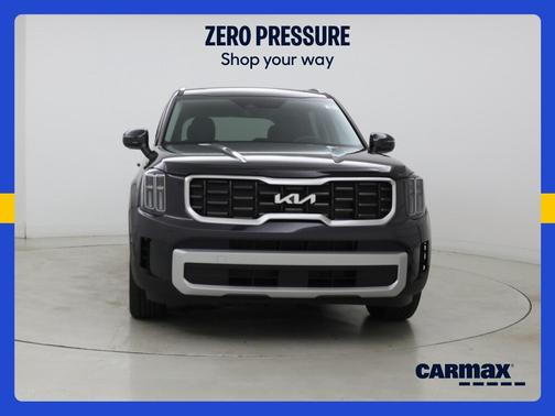 Gray 2025 Kia Telluride S