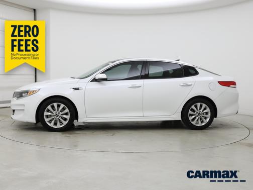 White 2018 Kia Optima EX