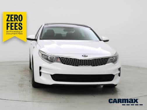 White 2018 Kia Optima EX