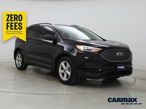 Black 2023 Ford Edge SE