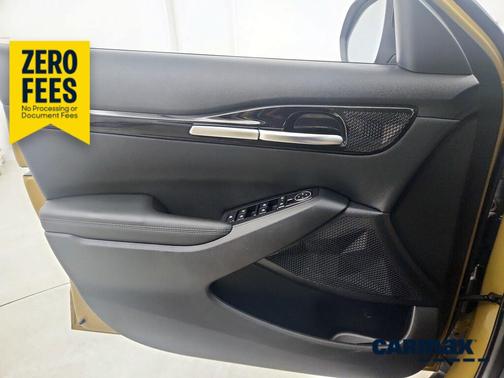 Brown 2024 Kia Seltos S