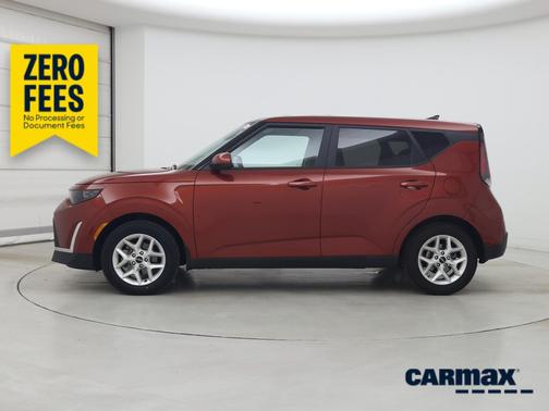 Orange 2023 Kia Soul LX