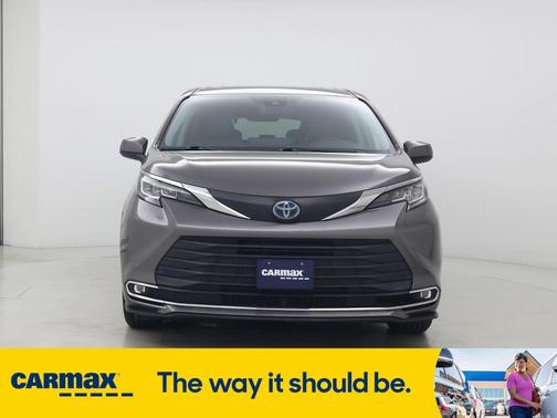2021 Toyota Sienna XLE