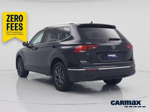 Black 2022 Volkswagen Tiguan SE