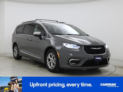 Gray 2023 Chrysler Pacifica Limited