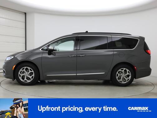 Gray 2023 Chrysler Pacifica Limited