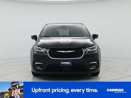 Black 2023 Chrysler Pacifica Touring L
