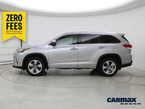 Silver 2018 Toyota Highlander Limited