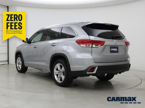 Silver 2018 Toyota Highlander Limited