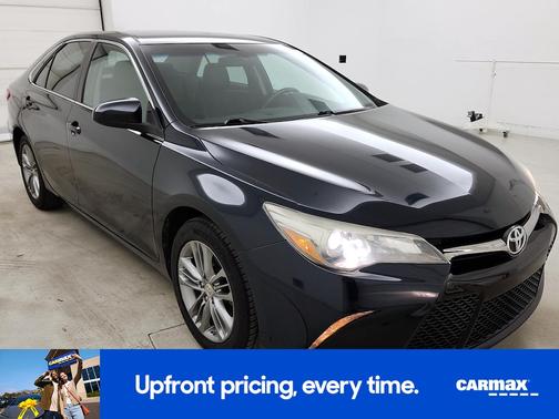 Blue 2015 Toyota Camry SE