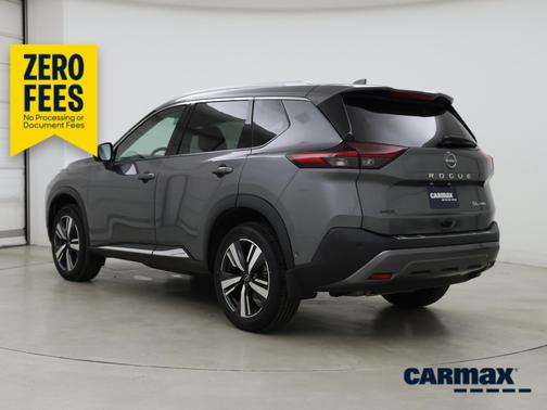 Gray 2023 Nissan Rogue SL