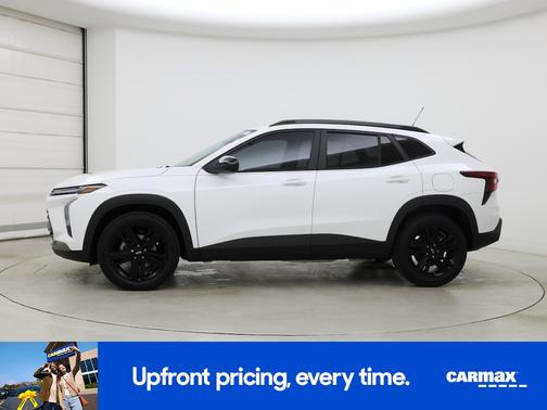 White 2025 Chevrolet Trax Activ