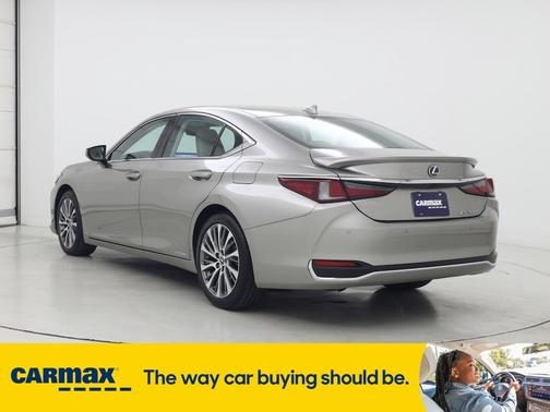 2020 Lexus ES 300h