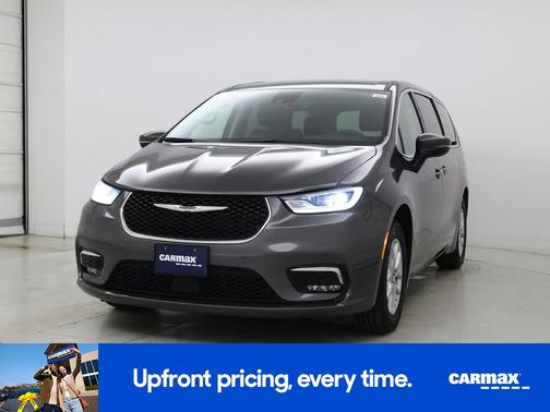 Gray 2023 Chrysler Pacifica Touring L