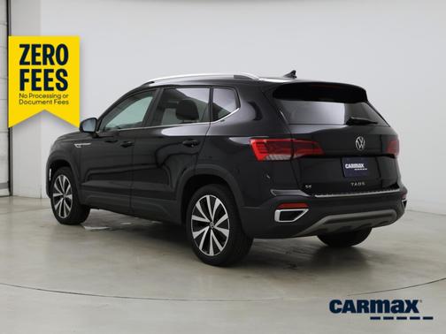 Black 2022 Volkswagen Taos SE
