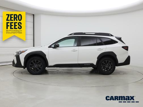 White 2025 Subaru Outback Onyx Edition