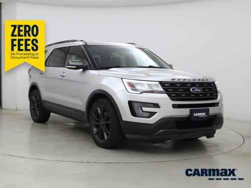 Silver 2017 Ford Explorer XLT