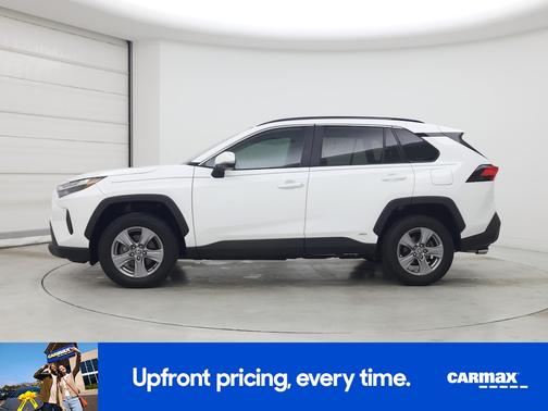 White 2022 Toyota RAV4 Hybrid XLE