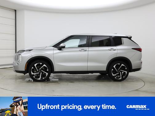Silver 2024 Mitsubishi Outlander SE