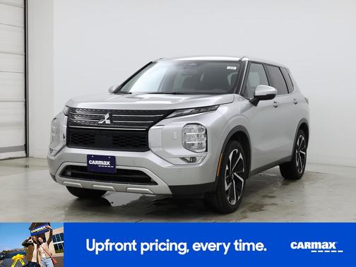 Silver 2024 Mitsubishi Outlander SE