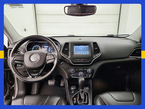 Gray 2019 Jeep Cherokee Latitude Plus