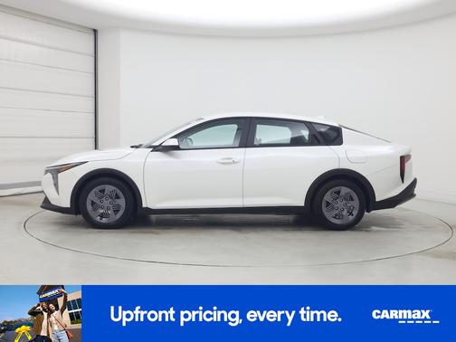 White 2025 Kia K4 LXS