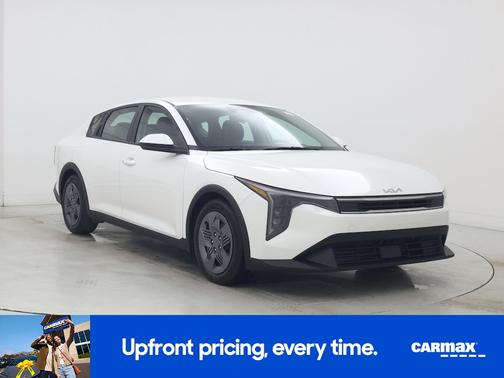 White 2025 Kia K4 LXS