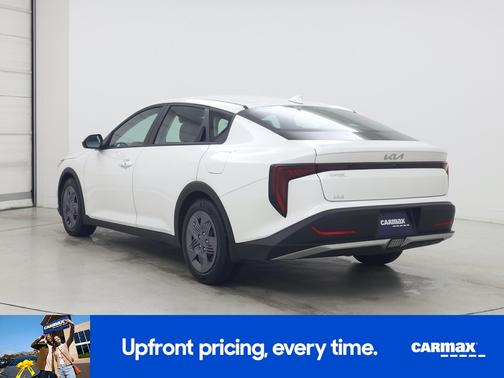 White 2025 Kia K4 LXS