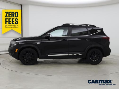 Black 2022 Kia Seltos Nightfall