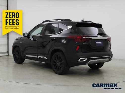Black 2022 Kia Seltos Nightfall