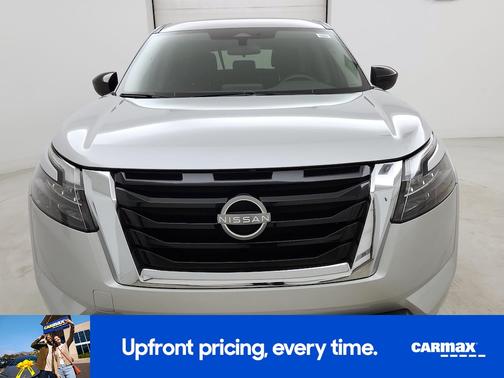 2023 Nissan Pathfinder S