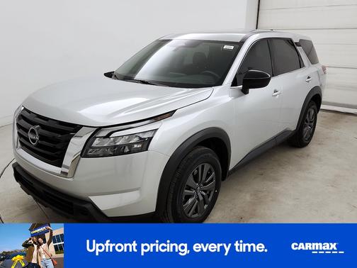 2023 Nissan Pathfinder S