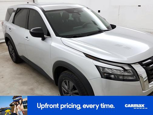 2023 Nissan Pathfinder S