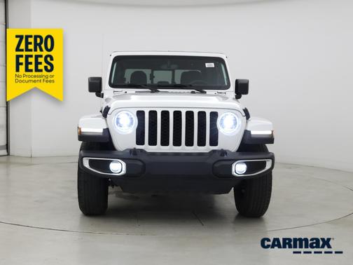 White 2023 Jeep Gladiator Sport