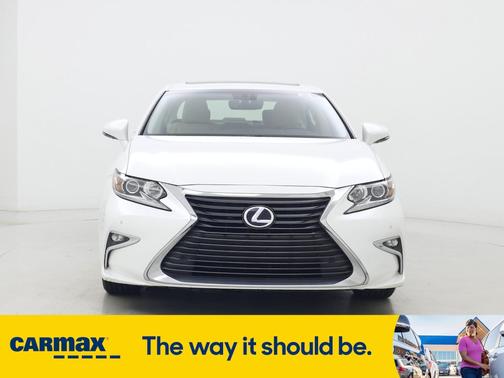 2016 Lexus ES 300h