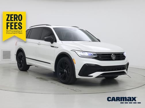 White 2023 Volkswagen Tiguan SE R-Line Black