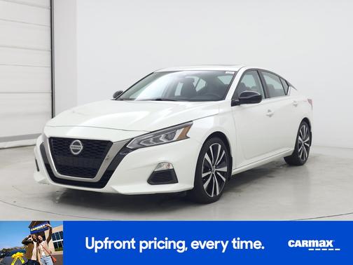 White 2020 Nissan Altima SR
