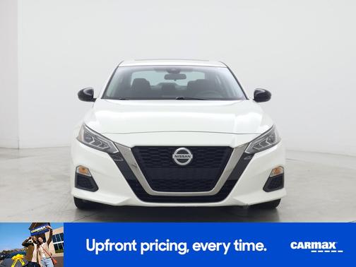 White 2020 Nissan Altima SR