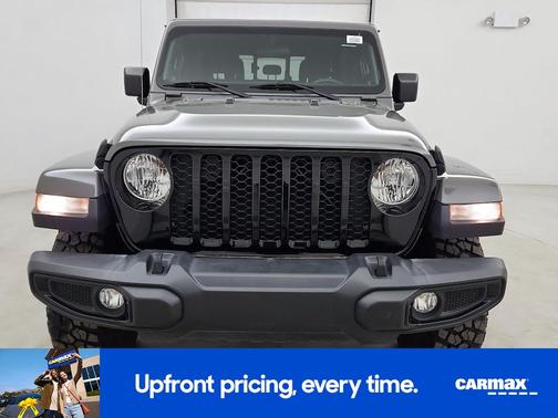 Gray 2023 Jeep Gladiator Willy's